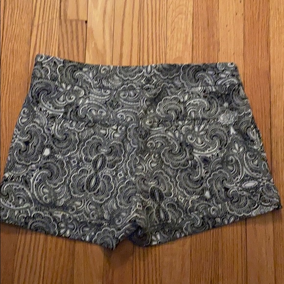 Express shorts - Picture 2 of 2